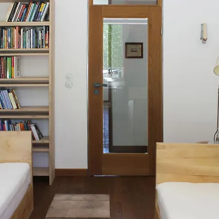 Gruppenhaus 4* דארמשטאדט